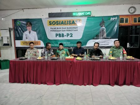 Melalui Sosialisasi PBB-P2, Babinsa Koramil 0816/02 Candi Himbau Warga Sugihwaras Tingkatkan Kesadaran Pajak