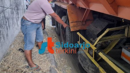 Kecelakaan Libatkan Dump Truk dan Motor di Jalan Prambon, 1 Orang Tewas