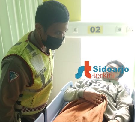 Kecelakaan Lalu Lintas di Jalan Kemangsen Balongbendo, Dua Pengendara&nbsp;Terluka